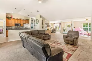 33 Royal Leaf Ln, Palm Coast, FL 32164 - Photo 4