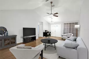 9 Blackberry Pl, Palm Coast, FL 32137 - Photo 2