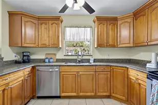 8622 St Patrick Ln, Jacksonville, FL 32216 - Photo 4