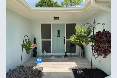16 Courtney Place, Palm Coast, FL 32137 - Photo 2