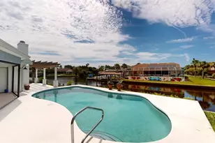 1 Cherrytree Ct, Palm Coast, FL 32137 - Photo 4