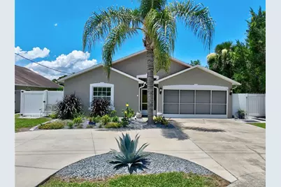 15 Comet Court, Palm Coast, FL 32137 - Photo 2