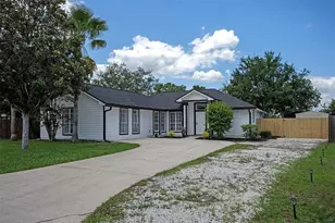 3210 Sarahs Ct, Green Cove Springs, FL 32043 - Photo 2