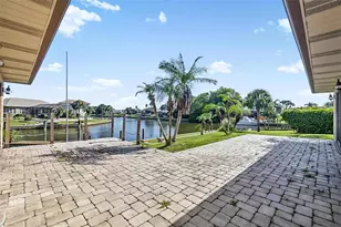 10 Crow Ct, Palm Coast, FL 32137 - Photo 8