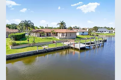 10 Crow Court, Palm Coast, FL 32137 - Photo 2