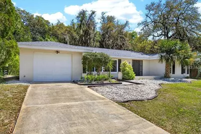 8 Blare Drive, Palm Coast, FL 32137 - Photo 4