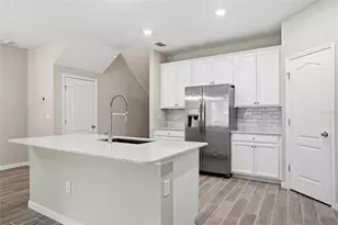 1680 Pottsburg Point Dr, Jacksonville, FL 32207 - Photo 16