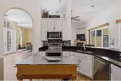 25 Cottonwood Court, Palm Coast, FL 32137 - Photo 8