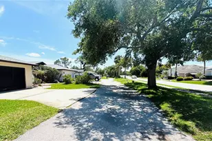 79 Club House Dr, Palm Coast, FL 32137 - Photo 6