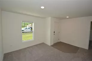 11 Roxland Ln, Palm Coast, FL 32164 - Photo 4