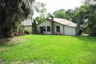 14 S Lake St, Crescent City, FL 32112 - Photo 6