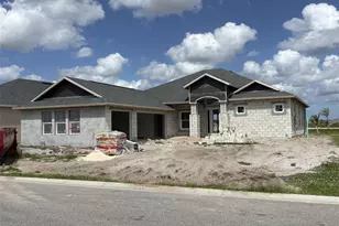 975 Megano Blvd, Deland, FL 32724 - Photo 1