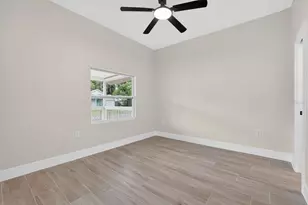 708 Madison St, Palatka, FL 32177 - Photo 12