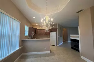 20 Woodfield Dr, Palm Coast, FL 32164 - Photo 8