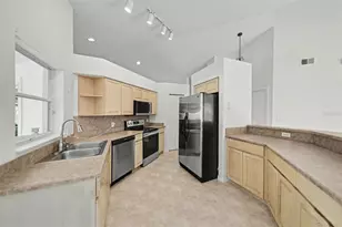 10 Burbank Dr, Palm Coast, FL 32137 - Photo 12
