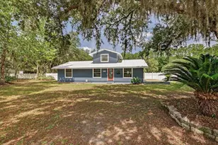 121 Daren Dr, Palatka, FL 32177 - Photo 2