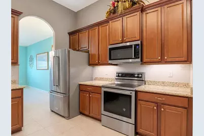 111 S Hummingbird Place, Palm Coast, FL 32164 - Photo 12