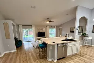 15 Poinsettia Ln, Palm Coast, FL 32164 - Photo 4