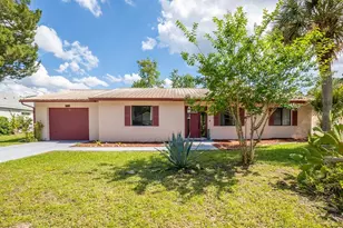 25 Ethan Allen Dr, Palm Coast, FL 32164 - Photo 1