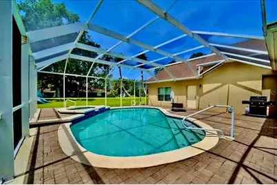 24 Lakeside Place W, Palm Coast, FL 32137 - Photo 2