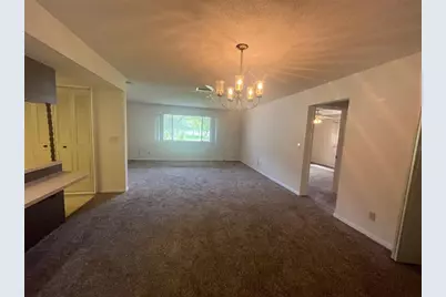 13 Courtney Place, Palm Coast, FL 32137 - Photo 2