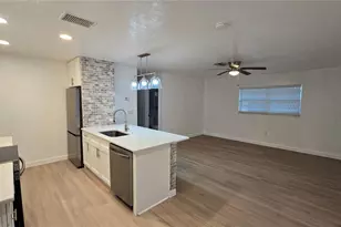 640 N Orange Ave, Orange City, FL 32763 - Photo 4