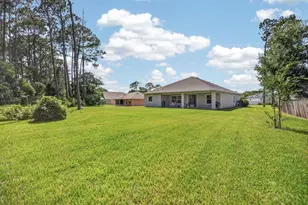 14 Woodworth Dr, Palm Coast, FL 32164 - Photo 2