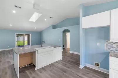 21 Lake Charles Lane, Palm Coast, FL 32137 - Photo 8