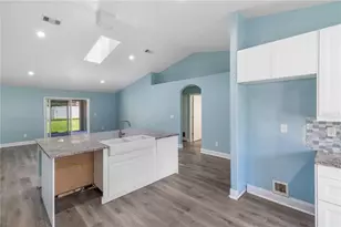 21 Lake Charles Ln, Palm Coast, FL 32137 - Photo 8