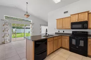 113 Whippoorwill Dr, Palm Coast, FL 32164 - Photo 10