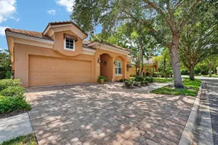 10 Lakeside Way, Palm Coast, FL 32137 - Photo 2