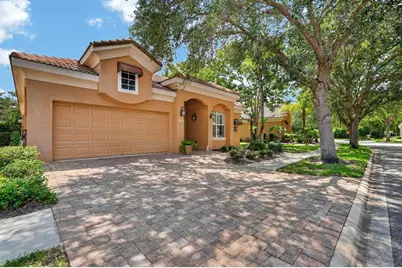 10 Lakeside Way, Palm Coast, FL 32137 - Photo 1