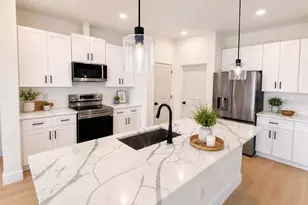 140 Frontier Dr, Palm Coast, FL 32137 - Photo 2