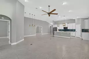 37 Lagoon Wy, Palm Coast, FL 32137 - Photo 10