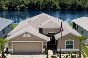 37 Lagoon Wy, Palm Coast, FL 32137 - Photo 2