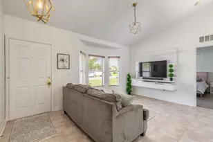 18 Lee Dr, Palm Coast, FL 32137 - Photo 4