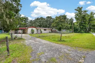 131 Dunn Ave, San Mateo, FL 32187 - Photo 4