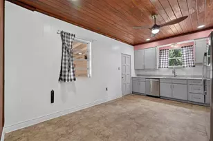 131 Dunn Ave, San Mateo, FL 32187 - Photo 12