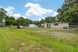 131 Dunn Ave, San Mateo, FL 32187 - Photo 2