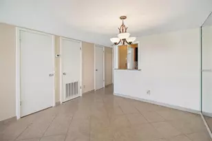44 Club House Dr, Palm Coast, FL 32137 - Photo 8