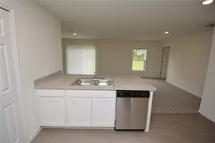 38 Baltimore Ln, Palm Coast, FL 32137 - Photo 12