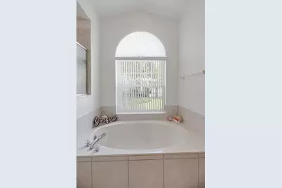 52 Southlake Drive, Palm Coast, FL 32137 - Photo 14
