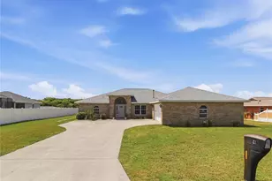 4 Beachside Dr, Palm Coast, FL 32137 - Photo 2
