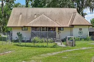 110 W Palm Ave, Crescent City, FL 32112 - Photo 1