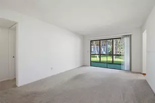 7 Mid Pines Cir, Palm Coast, FL 32137 - Photo 2