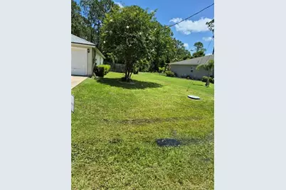 9 Sleepy Hollow Trail, Palm Coast, FL 32164 - Photo 2