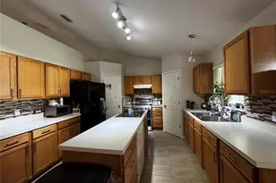 8 Botany Ln, Palm Coast, FL 32137 - Photo 2