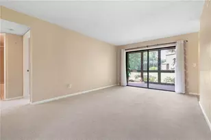 37 Hembury Ln, Palm Coast, FL 32137 - Photo 10
