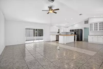 11 Sweet Bay Drive, Palm Coast, FL 32137 - Photo 8