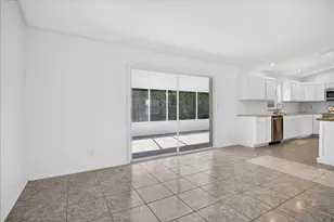 11 Sweet Bay Dr, Palm Coast, FL 32137 - Photo 10